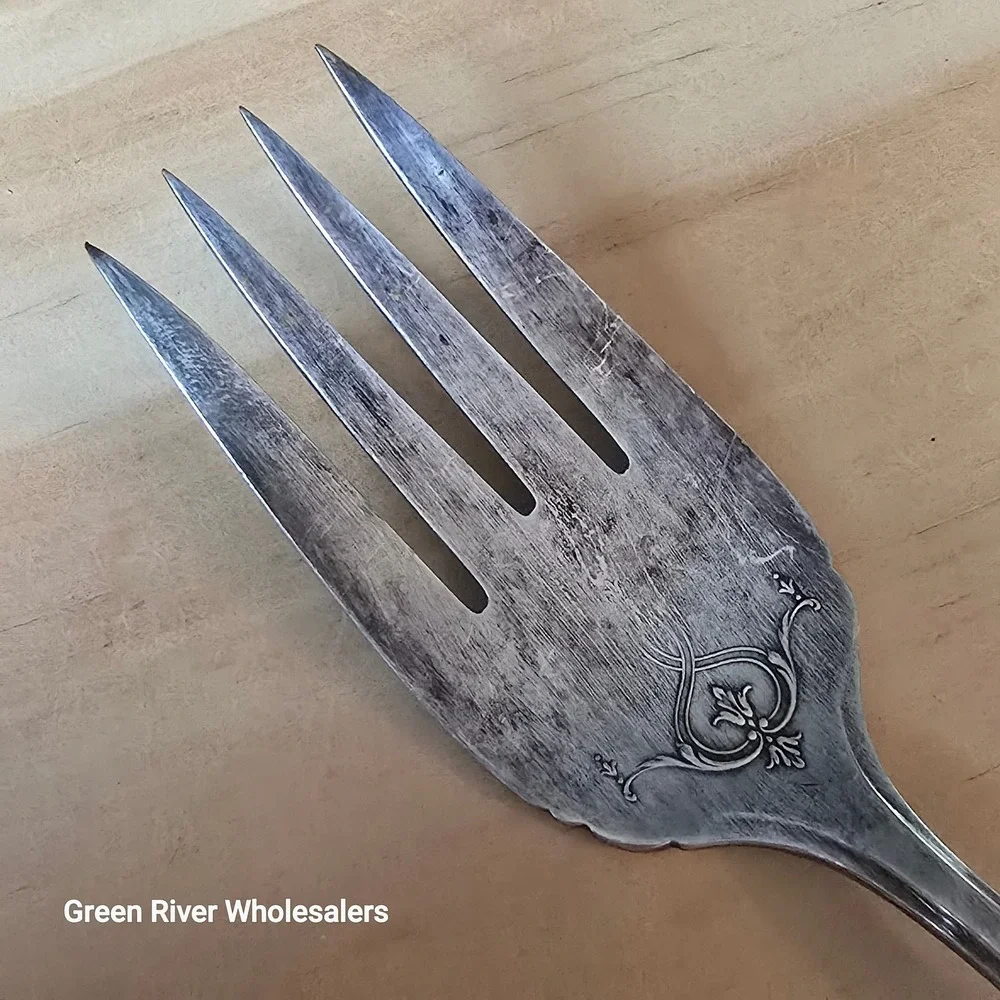 Oneida Tudor Plate Elaine‎ 1948 Silverplate Cold Meat Serving Fork 8.25 Inch